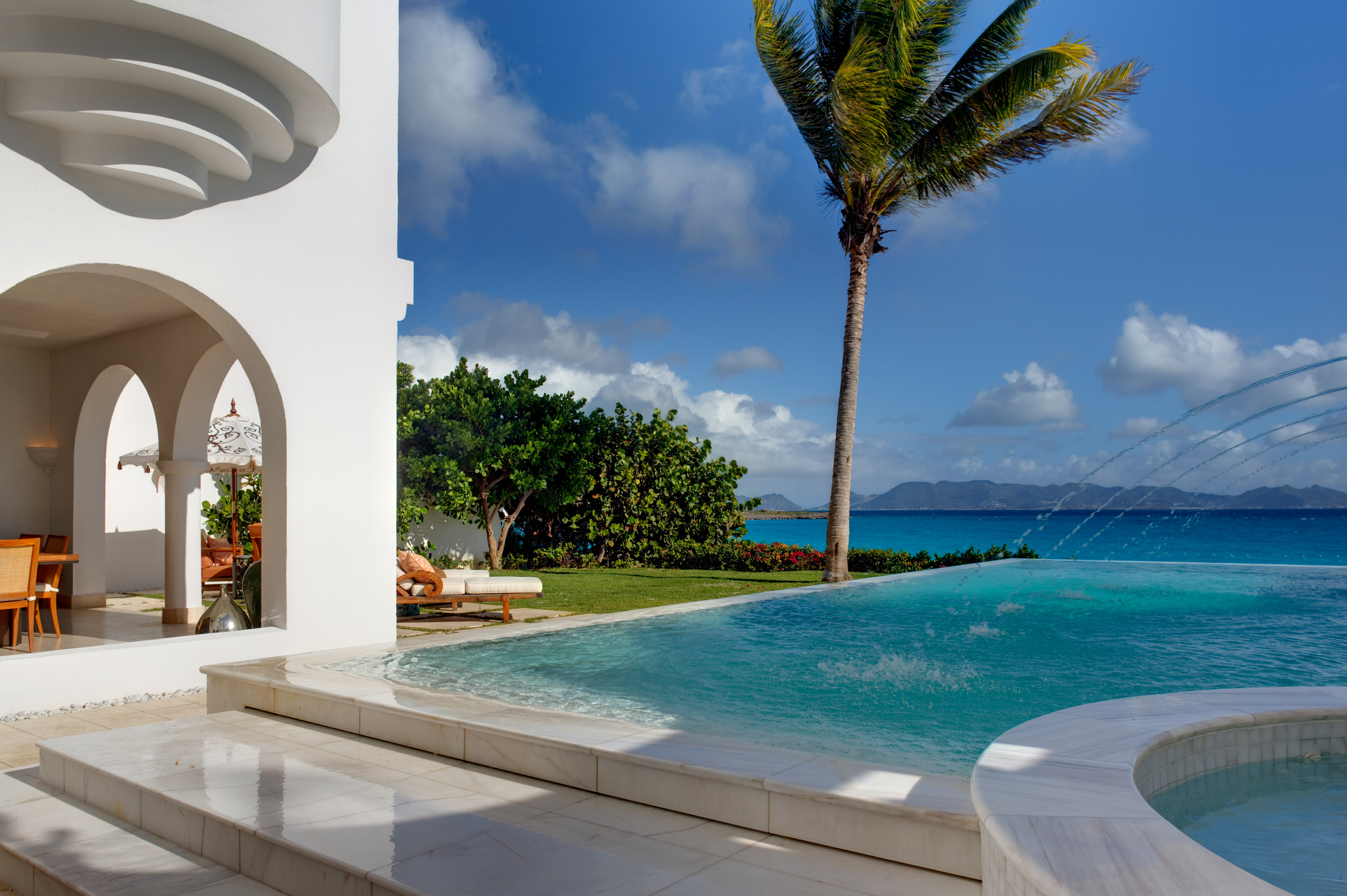 Jonquil Suite Pool